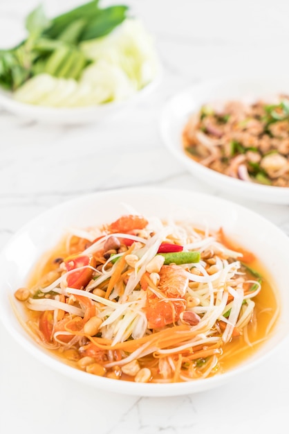 spicy papaya salad (Traditional Thai food) 