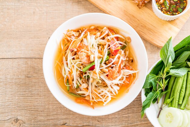 spicy papaya salad (Traditional Thai food) 