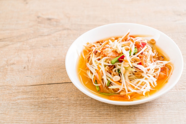 spicy papaya salad (Traditional Thai food) 