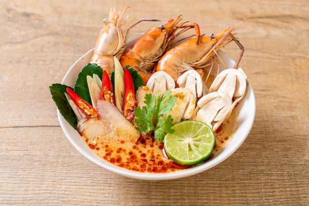 spicy shrimps soup (Tom Yum Goong)