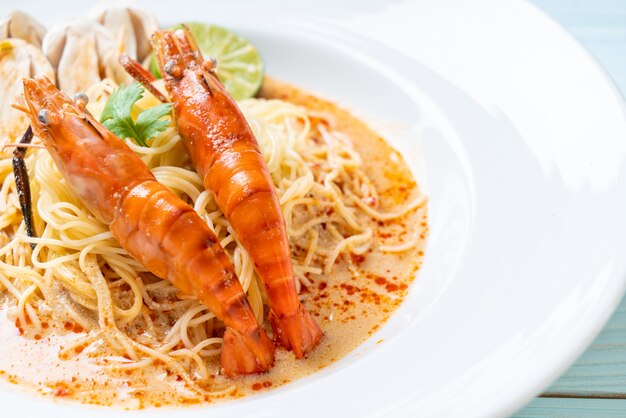 spicy shrimps spaghetti pasta (Tom Yum Goong)