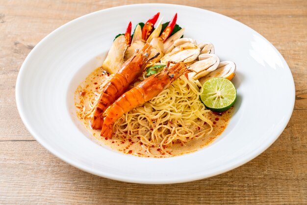 spicy shrimps spaghetti pasta (Tom Yum Goong)