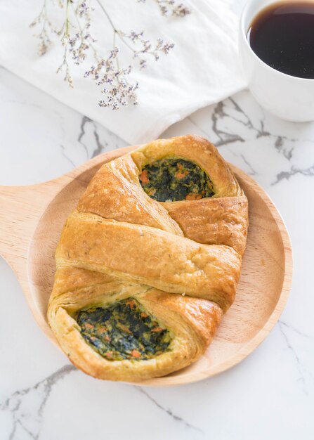 spinach bread pie