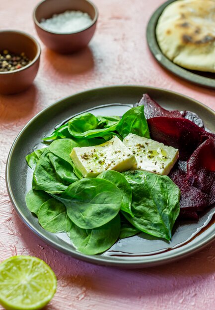 Insalata di spinaci e formaggio