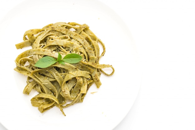 spinach fettuccine on plate