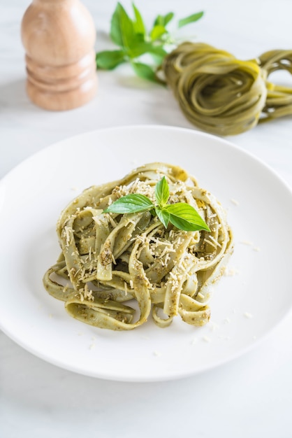 spinach fettuccine on plate