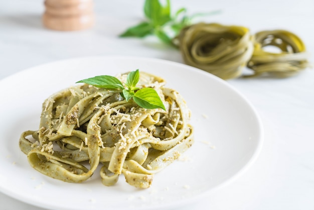 spinach fettuccine on plate