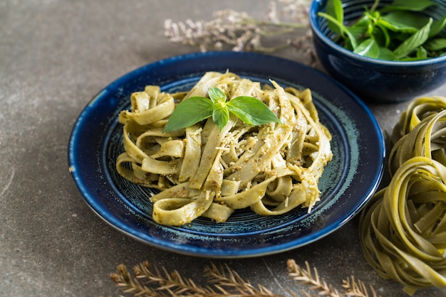 spinach fettuccine on plate