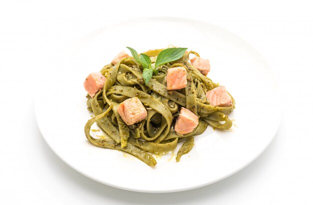 spinach fettuccine with salmon