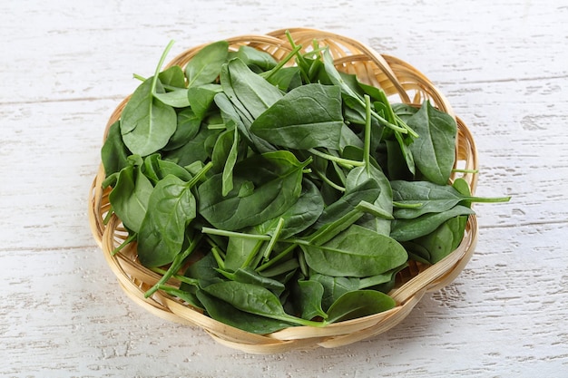 Spinach leaves