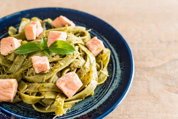 spinazie fettuccine met zalm