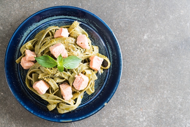 spinazie fettuccine met zalm