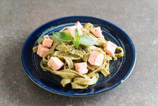 spinazie fettuccine met zalm