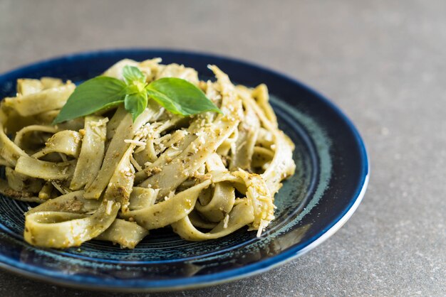 spinazie fettuccine op plaat