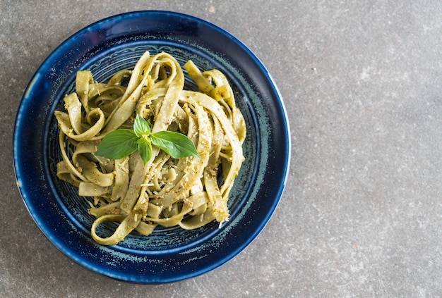 spinazie fettuccine op plaat