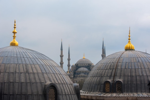 이스탄불의 아야 소피아(Hagia Sophia) 첨탑.