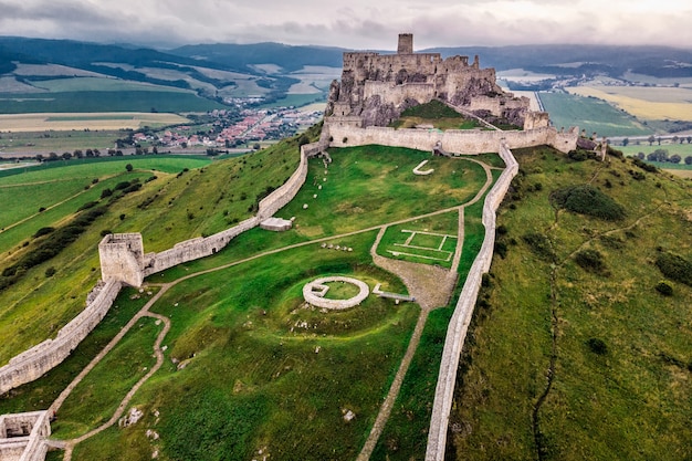 Spis Castle-Spissky hrad National Cultural Monument (UNESCO)-Spis Castle-중앙 유럽 (슬로바키아)에서 가장 큰 성 중 하나입니다.