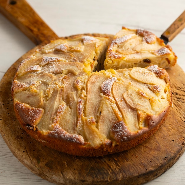 写真 梨とヨーグルトのスポンジケーキ 美味しい伝統的なイタリア料理