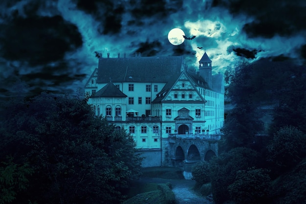 spookhuis &#39;s nachts