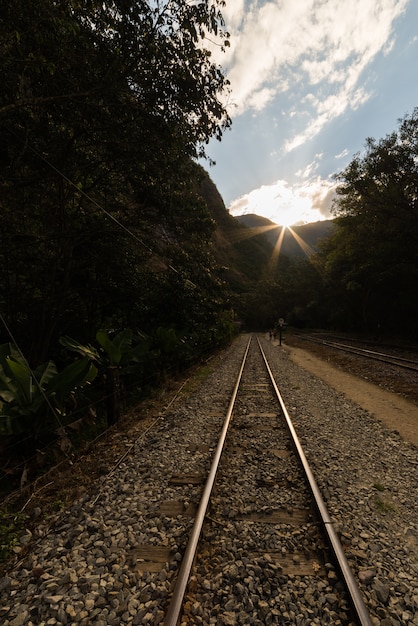 Spoorwegspoor naar het dorp van Machu Picchu, Peru