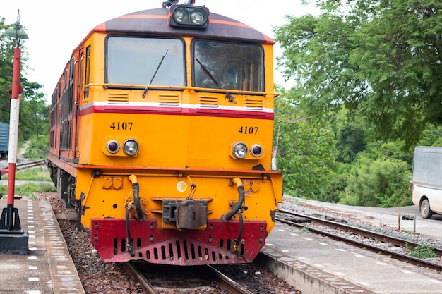 spoorwegsporen of spoorwegtunnelpas in Thailand