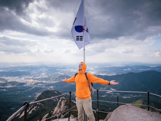 서울의 가장 높은 산에 스포츠 남자