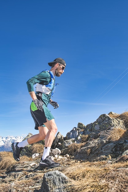 Lo sportivo si allena in montagna