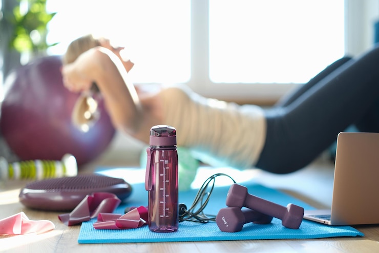 Foto sportuitrusting en accessoires voor fitness thuis