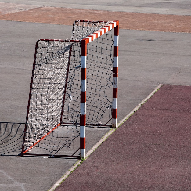 Sportuitrusting voor straatvoetbaldoelen op het veld