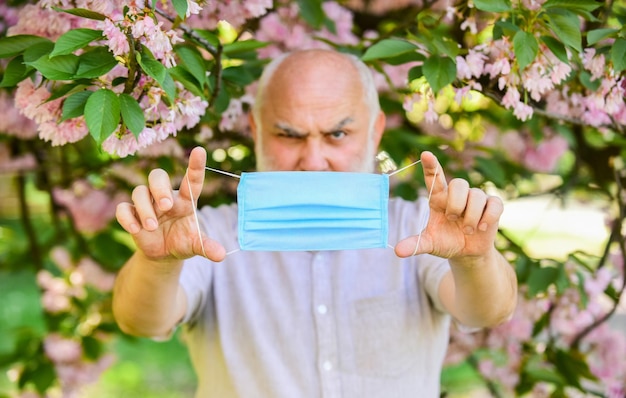 春の気分は、コロナウイルス検疫で花を咲かせる保護マスクの匂いであなたの健康管理者をケアします。