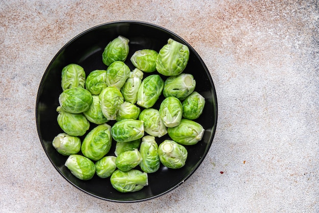 Spruitjes groene rauwe groente gezonde maaltijd eten snack dieet op tafel kopieer ruimte voedsel