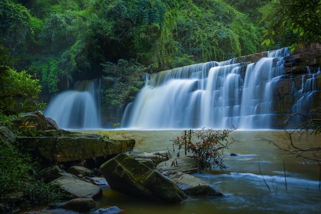 Photo sridit waterfall, uttaradit province, thailand