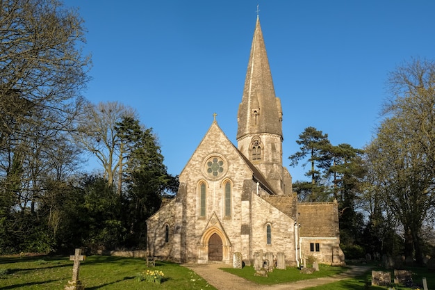 Photo st michael and all angels church in leafield