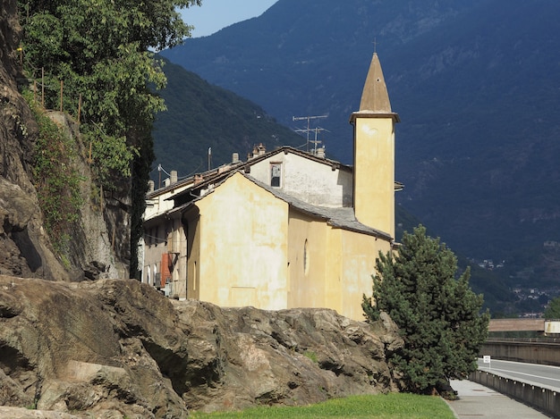 St Orso-kapel in het dorp Donnas