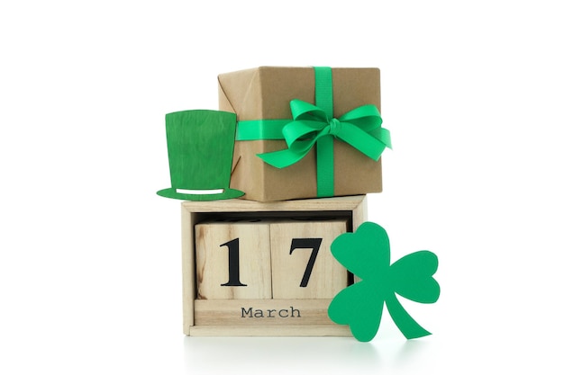 St.Patrick's Day accessoires geïsoleerd op een witte achtergrond