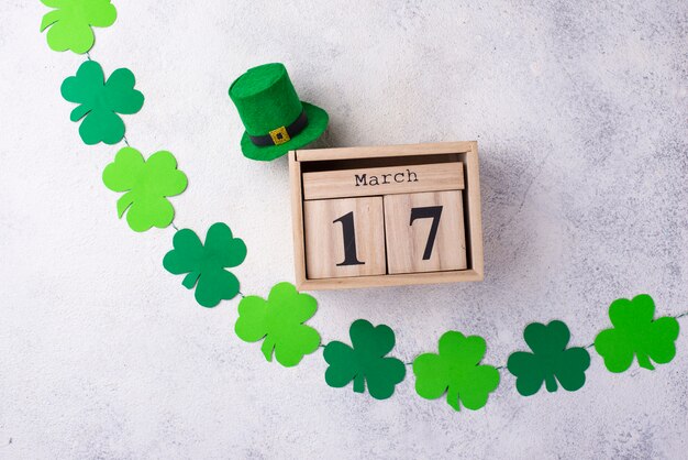 St. Patrick's Day achtergrond met kalender