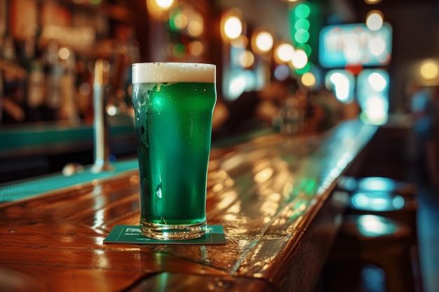 St. Patrick's Day groen bier op een bar