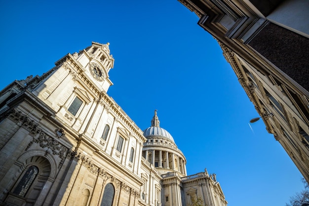 Photo st pauls cathedral in london