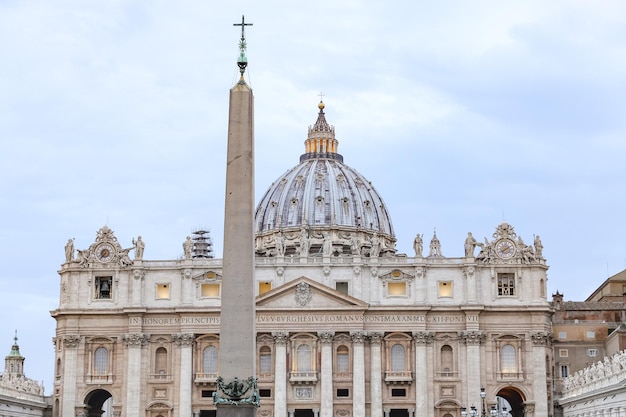 イタリア、ローマ州バチカン市国のサンピエトロ大聖堂