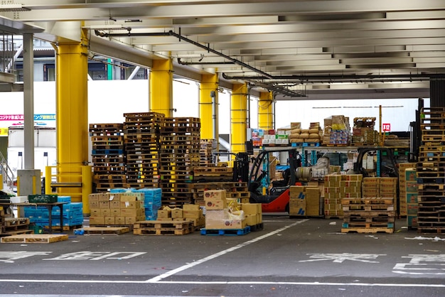 建物の中の工場のスタック