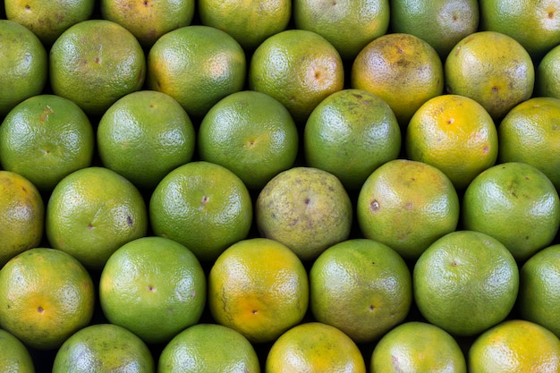 Stack of oranges with symmetrically arranged