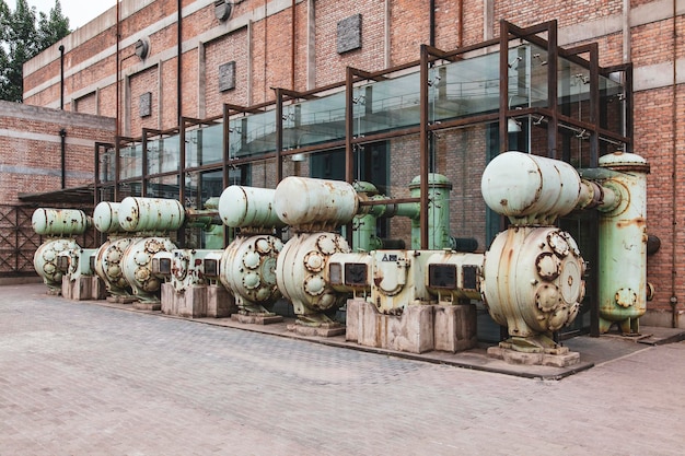 Foto stack di tubi in fabbrica