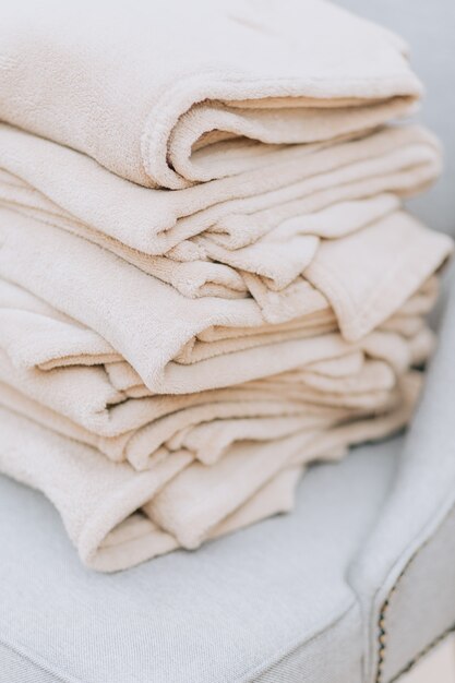 Осенняя концепция стековых шерстяных одеял