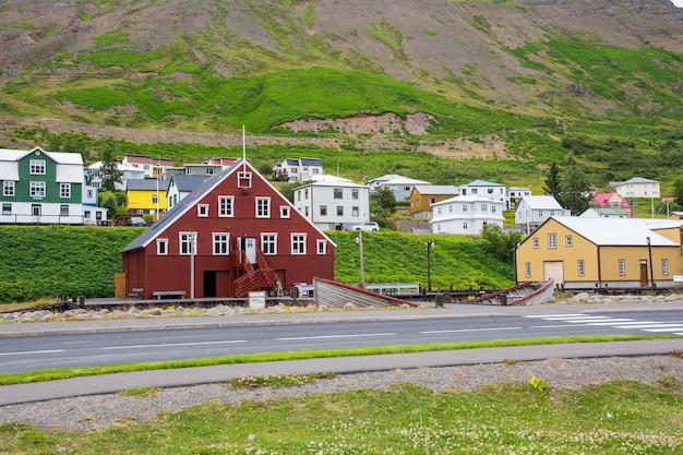 Stad Siglufjordur in Noord-IJsland