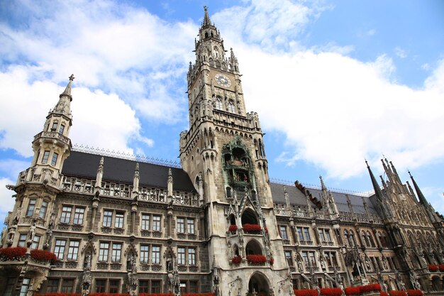 Stadhuis rathaus in marienplatz münchen duitsland