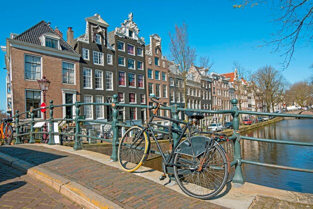 Stadsbeeld van Amsterdam aan de reguliersgracht in Nederland