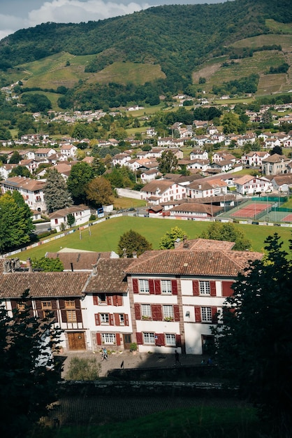 Stadsbeeld van het Baskische dorp St Jean Pied de Port France