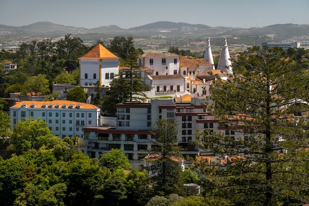 Stadsgezicht van het beroemde dorp Sintra