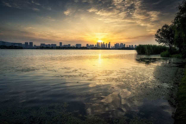 Stadslandschap Riem van Jinji Lake Wuxi Jiangsu China