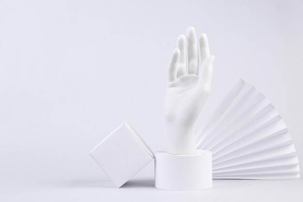 Подставка под руку и геометрические фигуры на белом фоне концепт-арт минимализм